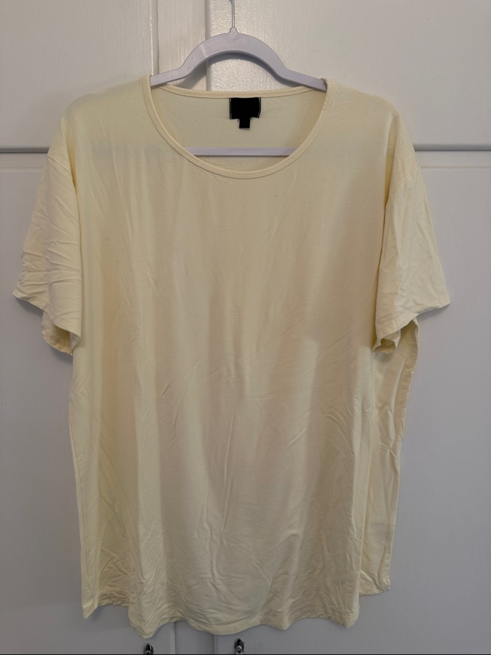 LIKE NEW BLNK LEBL Lux Shortv Sleeve Cream Tshirt Top